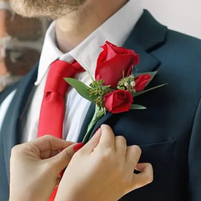 Three Different Methods to Putting on a Wedding Boutonniere