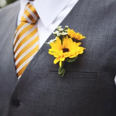 Unique Boutonniere Choices